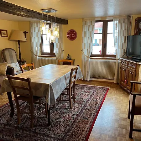 Holiday home Maison Accueillante Dans Avec Terrasse. *